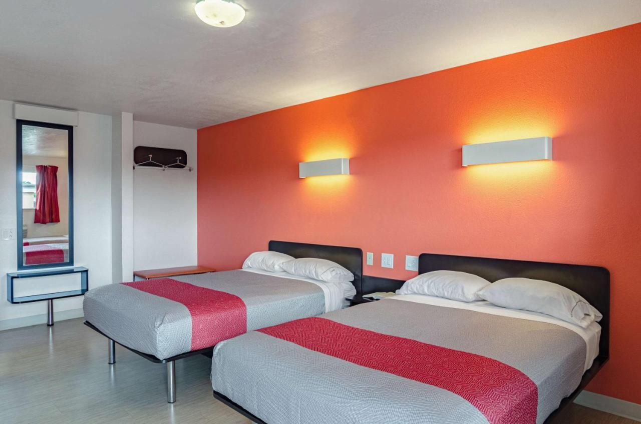 Motel 6 Riverton Wy Bagian luar foto