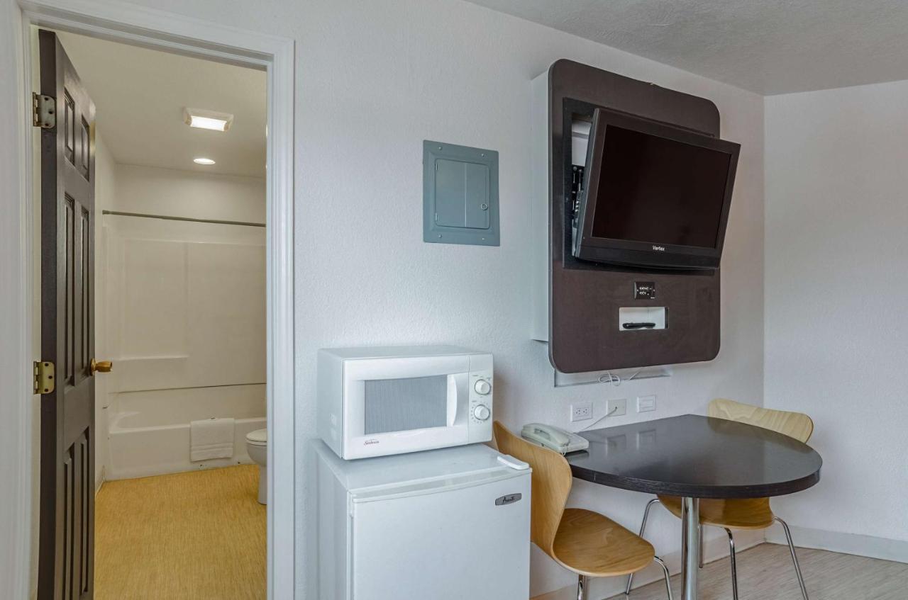 Motel 6 Riverton Wy Bagian luar foto