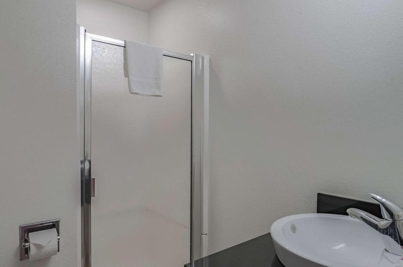 Motel 6 Riverton Wy Bagian luar foto